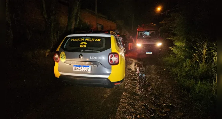 Uma mulher morreu por disparo de arma de fogo na noite desta sexta-feira (03), no bairro de Uvaranas, em Ponta Grossa