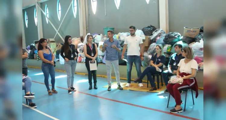 O prefeito em exercício, Capitão Saulo, também esteve, na tarde desta segunda (06), no Centro de Arrecadação de Donativos - Ginásio da Pessoa com Deficiência