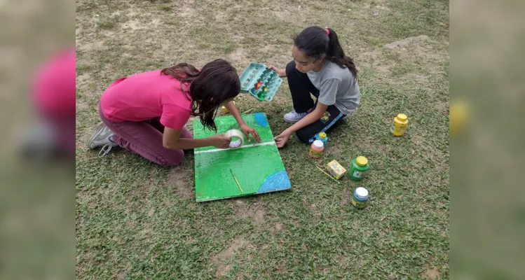 As atividades envolveram a construção de uma horta na escola e a confecção de maquetes conscientizadores 