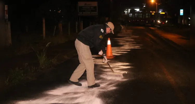 Homem teve ferimentos em uma das pernas após a queda