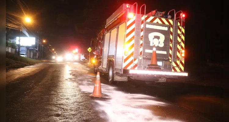 Homem teve ferimentos em uma das pernas após a queda