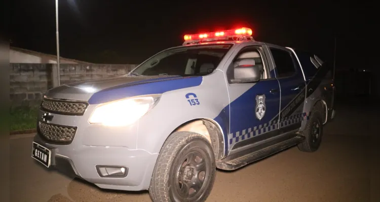 Policiais e guardas municipais realizam buscas para encontrar o autor ou autores do crime