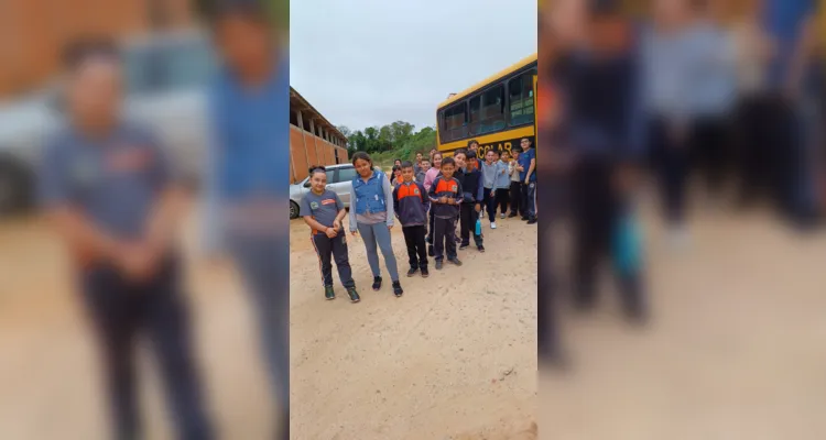 Visita a centro de reciclagem foi fundamental para conscientizar alunos sobre a temática e produzirem o material