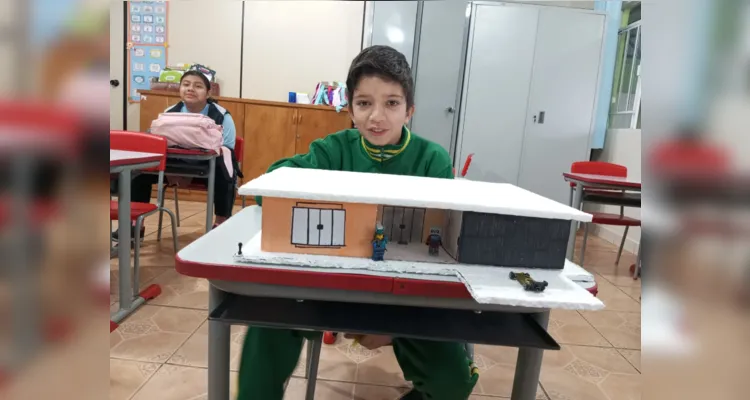 Como atividade final, os alunos precisaram elaborar uma maquete sobre uma área rural ou urbana