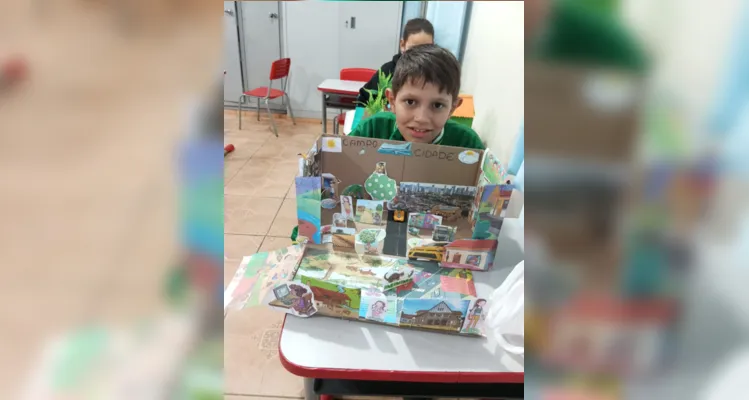 Como atividade final, os alunos precisaram elaborar uma maquete sobre uma área rural ou urbana