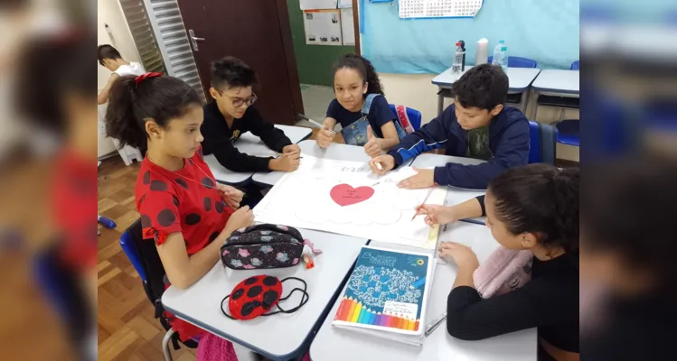 A partir da videoaula do Vamos Ler a turma produziu textos e confeccionou cartazes 