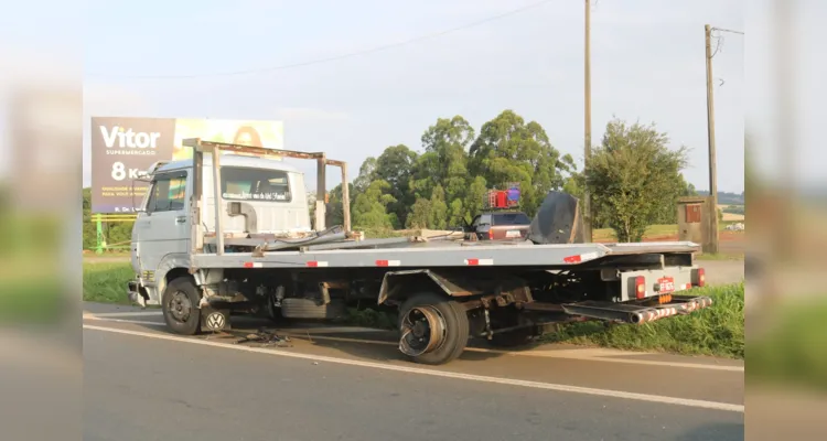 O automóvel vinha de Caiobá, no litoral paranaense, e seguia sentido Londrina