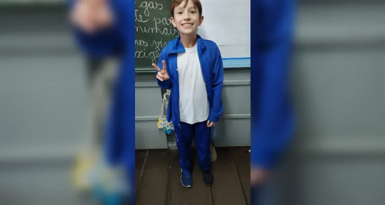 Ao todo, os alunos tiveram três dias para se fantasiar e participar do dia do cabelo maluco e da roupa ao avesso