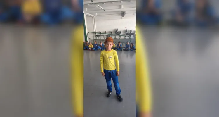 Ao todo, os alunos tiveram três dias para se fantasiar e participar do dia do cabelo maluco e da roupa ao avesso