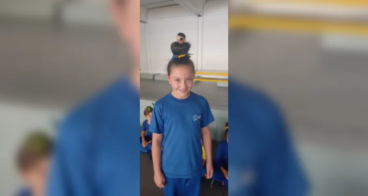 Ao todo, os alunos tiveram três dias para se fantasiar e participar do dia do cabelo maluco e da roupa ao avesso