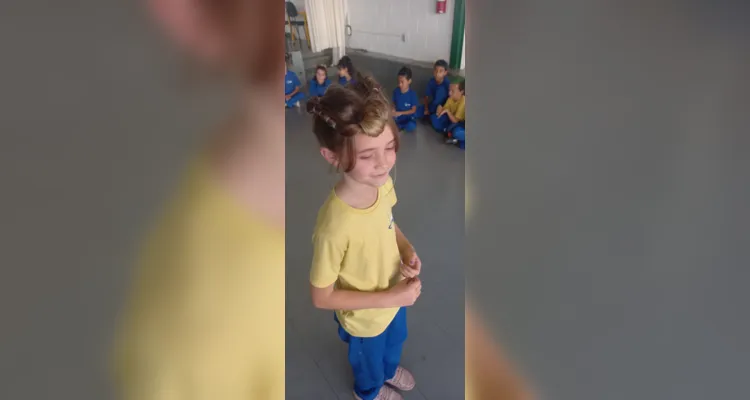 Ao todo, os alunos tiveram três dias para se fantasiar e participar do dia do cabelo maluco e da roupa ao avesso