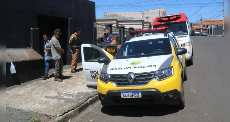 Além das equipes de socorro, tembém estiveram no local agentes da Polícia Militar, da Polícia Científica e do Instituto Médico Legal (IML)