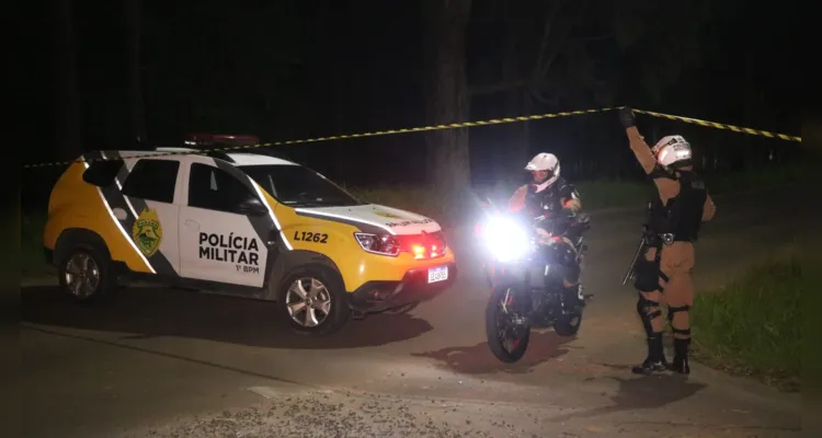 Ação policial aconteceu no bairro Contorno, na noite deste sábado