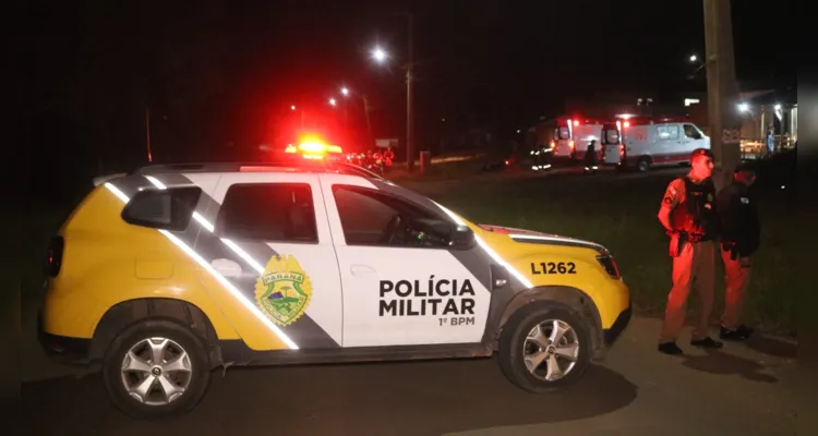 Ação policial aconteceu no bairro Contorno, na noite deste sábado