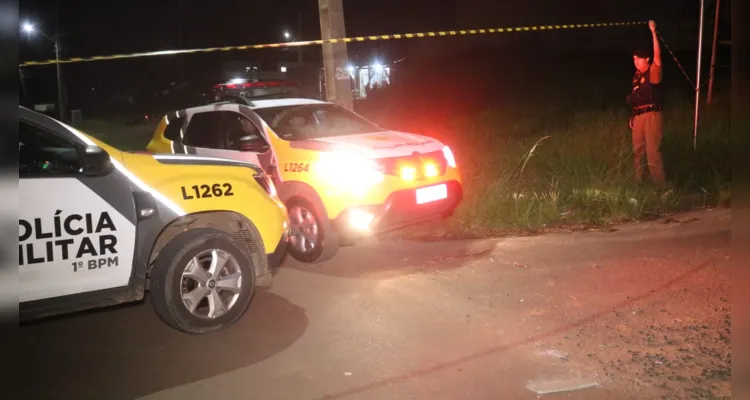 Ação policial aconteceu no bairro Contorno, na noite deste sábado