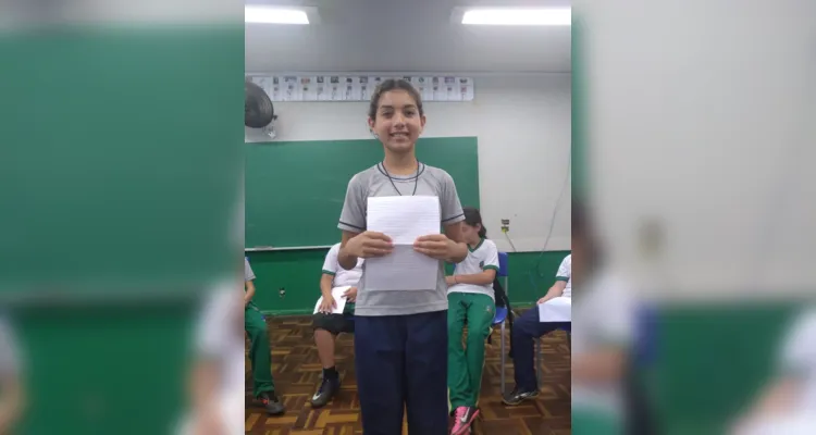 Uma das propostas realizadas pelos alunos consistiu em pesquisas e posterior leitura, em sala, de poemas escolhidos por eles