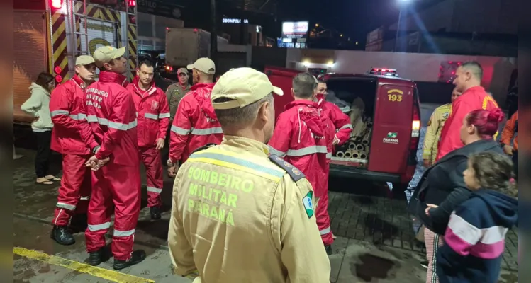 Entrega do material está sendo realizada num posto de combustíveis, na rotatória do Núcleo Santa Paula