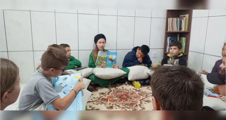 Com rodas de leitura e atividades em casa, os alunos conseguiram acumular histórias e partilhar seus momentos preferidos