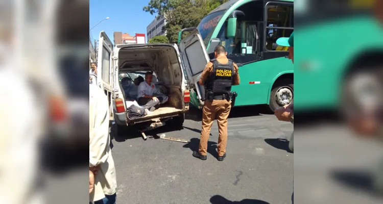 Colisão foi na esquina entre as ruas Sant'Ana e Saldanha Marinho