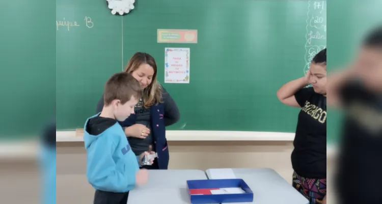 As atividades envolveram toda a escola, que auxiliou na preparação da turma do quinto ano