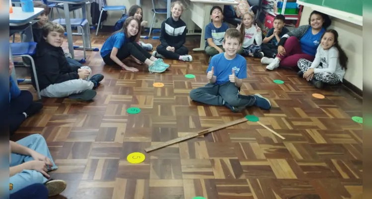 As atividades envolveram toda a escola, que auxiliou na preparação da turma do quinto ano