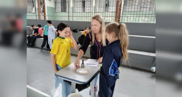 As atividades envolveram toda a escola, que auxiliou na preparação da turma do quinto ano