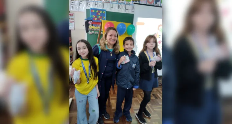 As atividades envolveram toda a escola, que auxiliou na preparação da turma do quinto ano