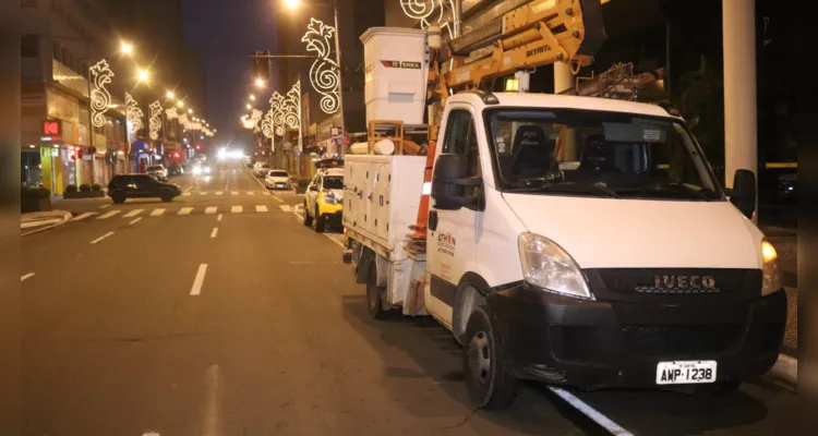 Acidente aconteceu na madrugada deste domingo