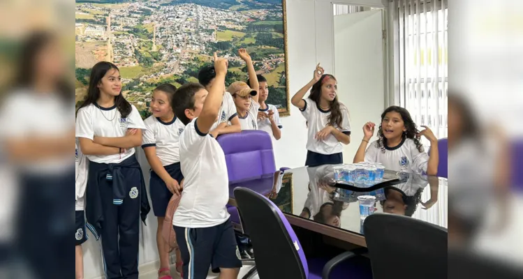 Gabinete do prefeito foi palco da premiação nessa quarta-feira (22), às 14h30