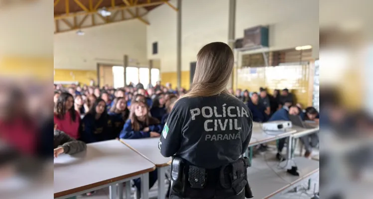 A Polícia Civil do Paraná levou serviços de polícia judiciária e orientação à população palmeirense durante o PCPR na Comunidade, que ocorreu entre os dias 02 e 04 de outubro