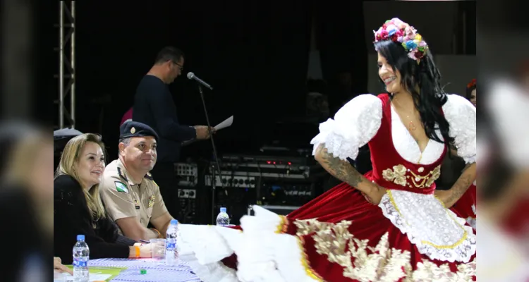 Julgamento ocorreu na noite desta sexta, quando foi conhecida a rainha da festa
