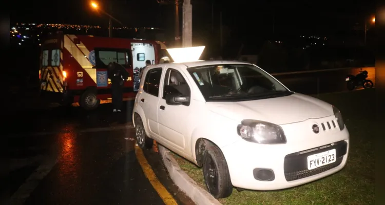 Acidente aconteceu no bairro de Oficinas, nesta segunda-feira