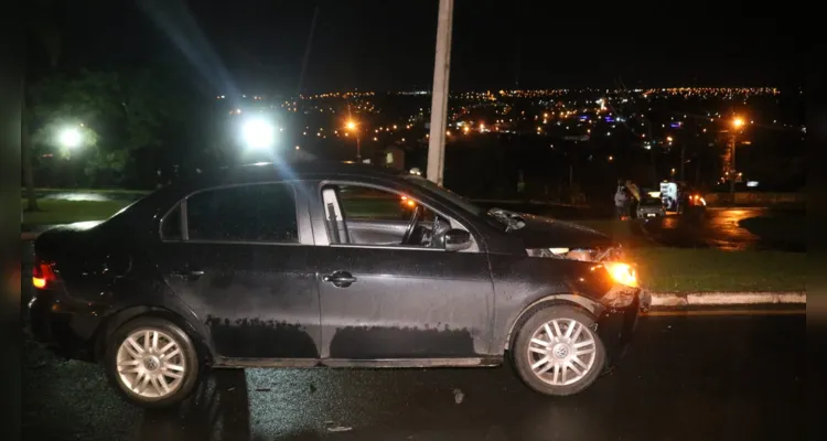 Acidente aconteceu no bairro de Oficinas, nesta segunda-feira