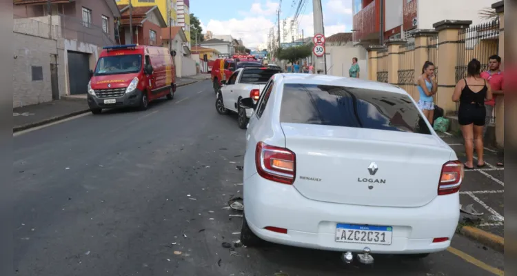 Mulher desmaia em acidente de carro na ‘Ronda’