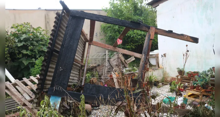 Casa é incendiada no Santa Mônica; suspeita inicial é de 'vingança'