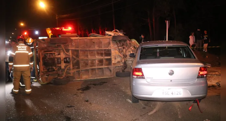 Acidente entre dois veículos deixa quatro feridos em bairro de PG