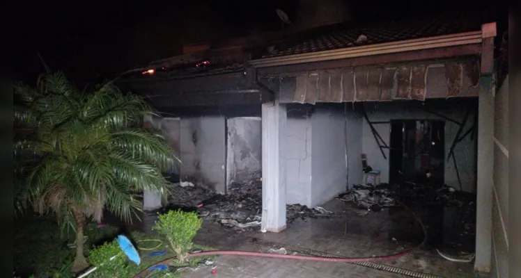 Vizinho herói arrisca a vida em incêndio em Ponta Grossa