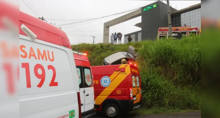 Acidente aconteceu na tarde deste domingo, na avenida Visconde de Taunay