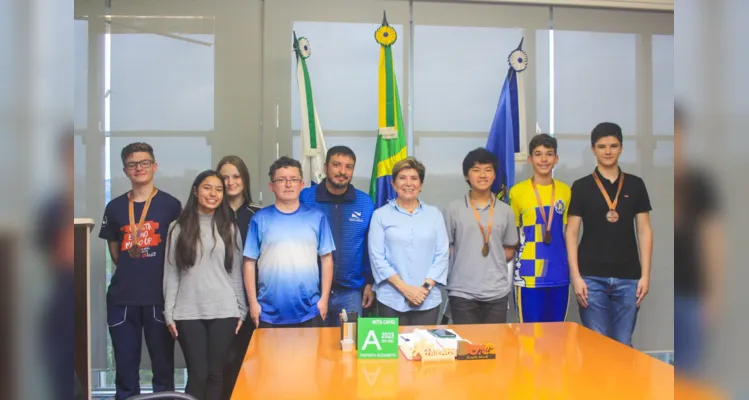 Nesta segunda-feira (30), a prefeita Elizabeth recebe atletas campeões no gabinete