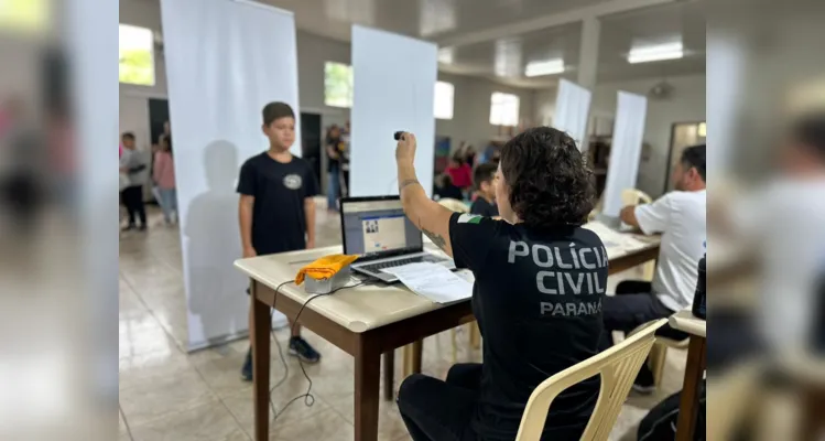 A Polícia Civil do Paraná levou serviços de polícia judiciária e orientação à população palmeirense durante o PCPR na Comunidade, que ocorreu entre os dias 02 e 04 de outubro