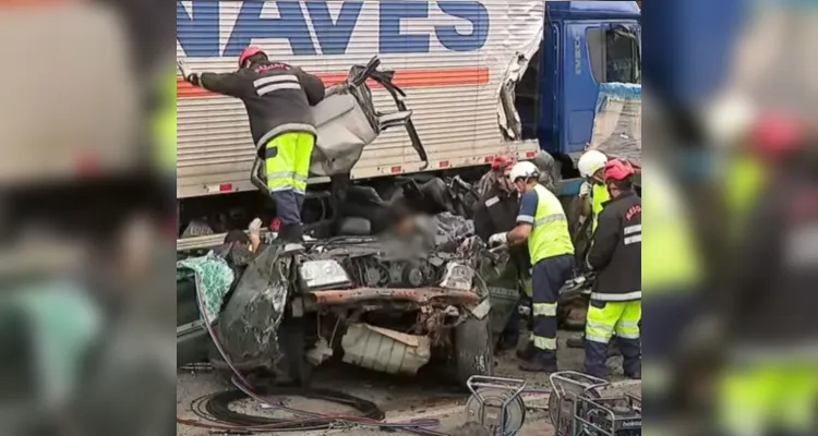 Grave acidente envolvendo sete veículos deixa feridos
