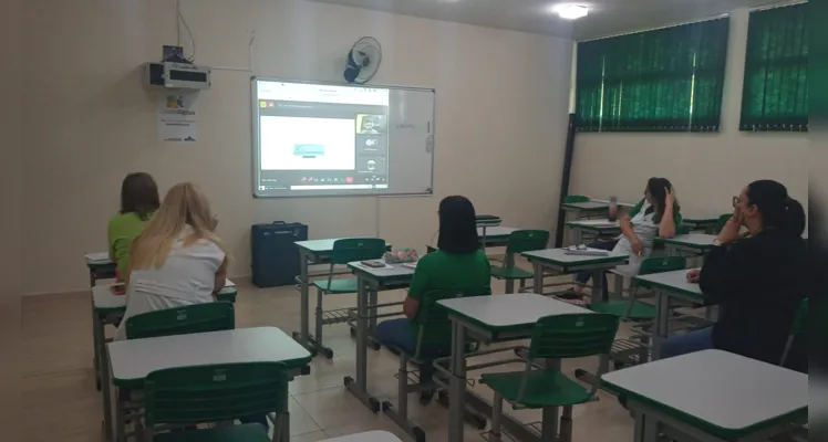 Registros mostram interação e participação dos educadores em mais uma oficina online