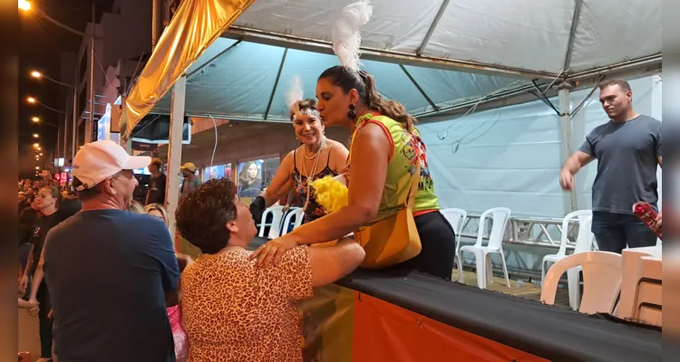 Desfile das campeãs agitou a noite em PG |