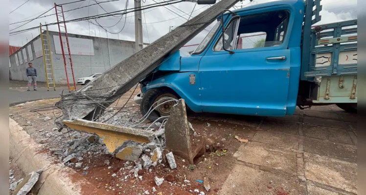 Acidente ocorreu por volta das 07h desta quinta-feira (25)