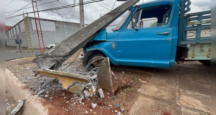 Acidente ocorreu por volta das 07h desta quinta-feira (25)