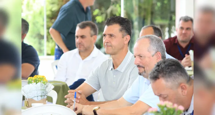 Prefeitos da região dos Campos Gerais estiveram presentes no evento.