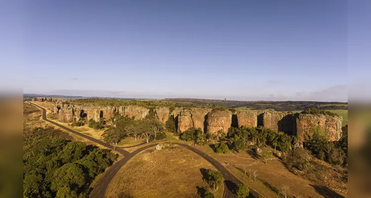 O setor turístico dos Campos Gerais oferece um amplo leque de opções para os visitantes