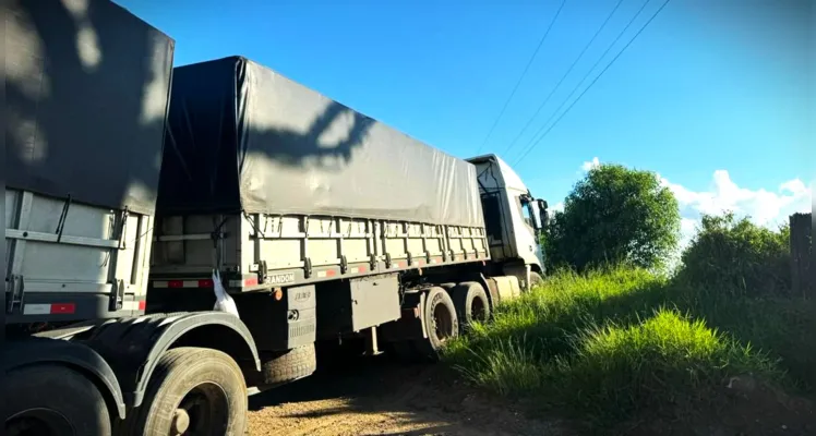 Caminhão Iveco Stralis foi um dos veículos que se acidentou