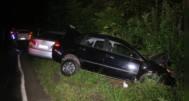 Acidente aconteceu nesta madrugada de sábado (23)