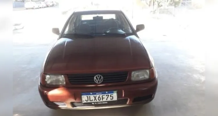 Carro foi roubado no último domingo (4) |